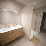 ヴィラ La Bulle Doree Luxury Private Jacuzzi House 4 Bedroom Tourist Center アムネヴィル