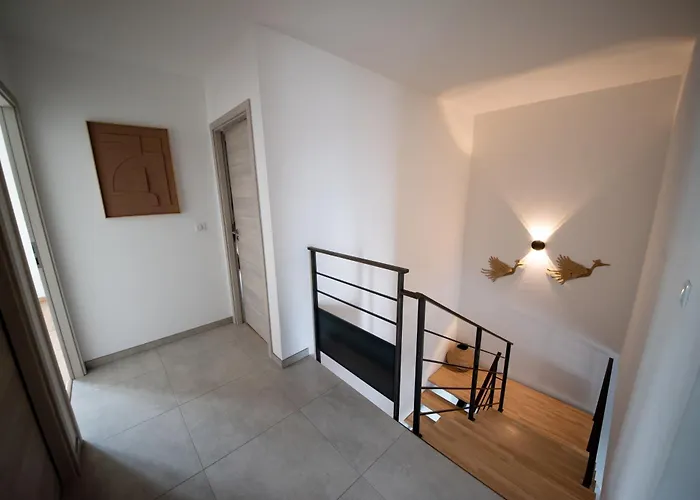 La Bulle Doree Luxury Private Jacuzzi House 4 Bedroom Tourist Center *