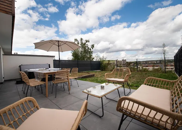 La Bulle Doree Luxury Private Jacuzzi House 4 Bedroom Tourist Center *